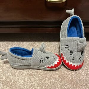 Boys shark slippers